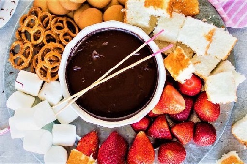 On Tap Oil & Vinegar Dark Chocolate Slow Cooker Fondue